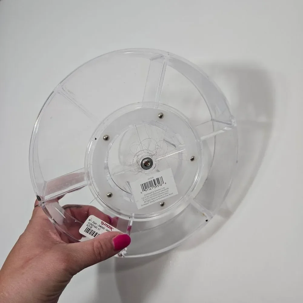 Circle, moveable makeup holder
